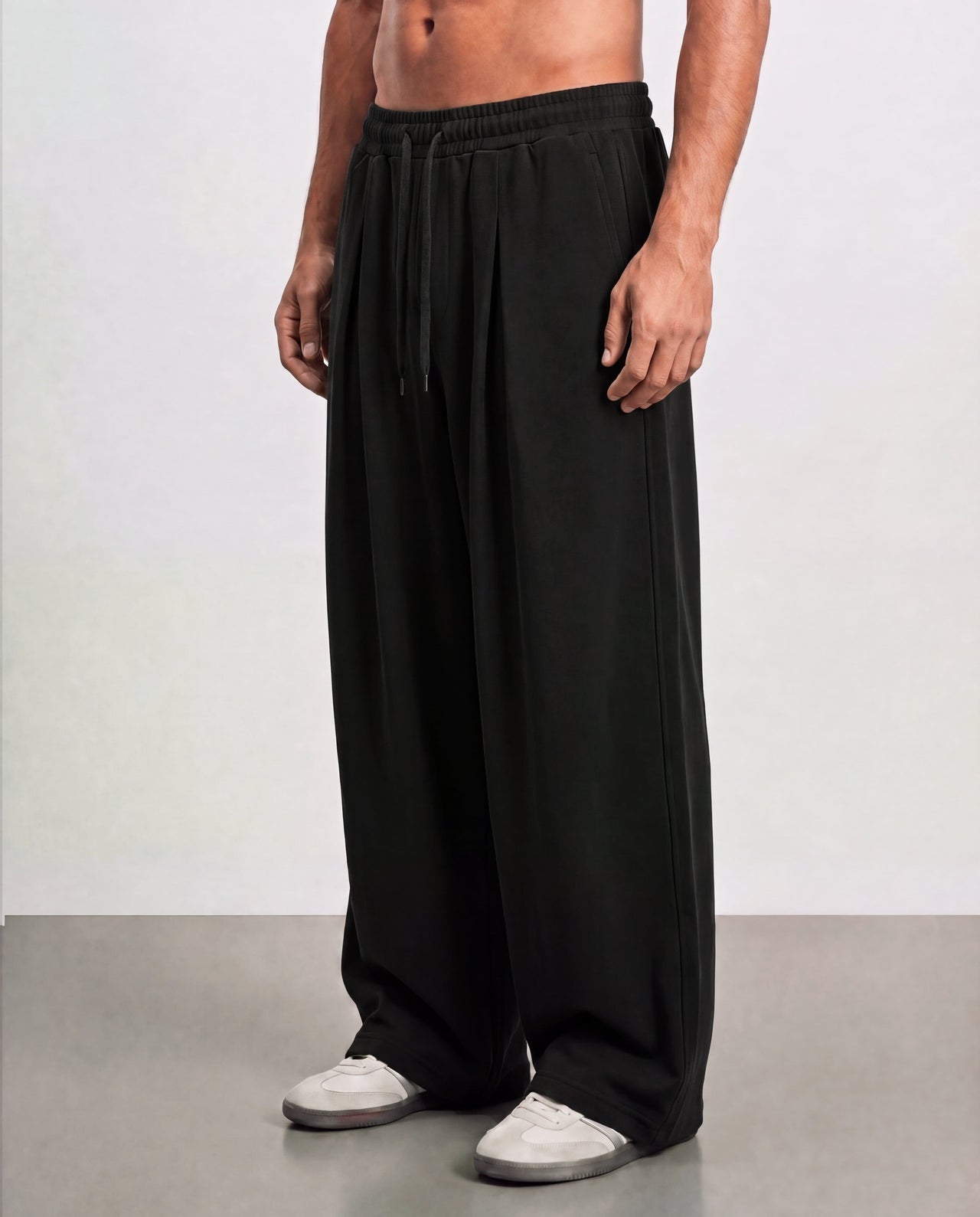 Pleated Wide Leg Sweatpants - Black