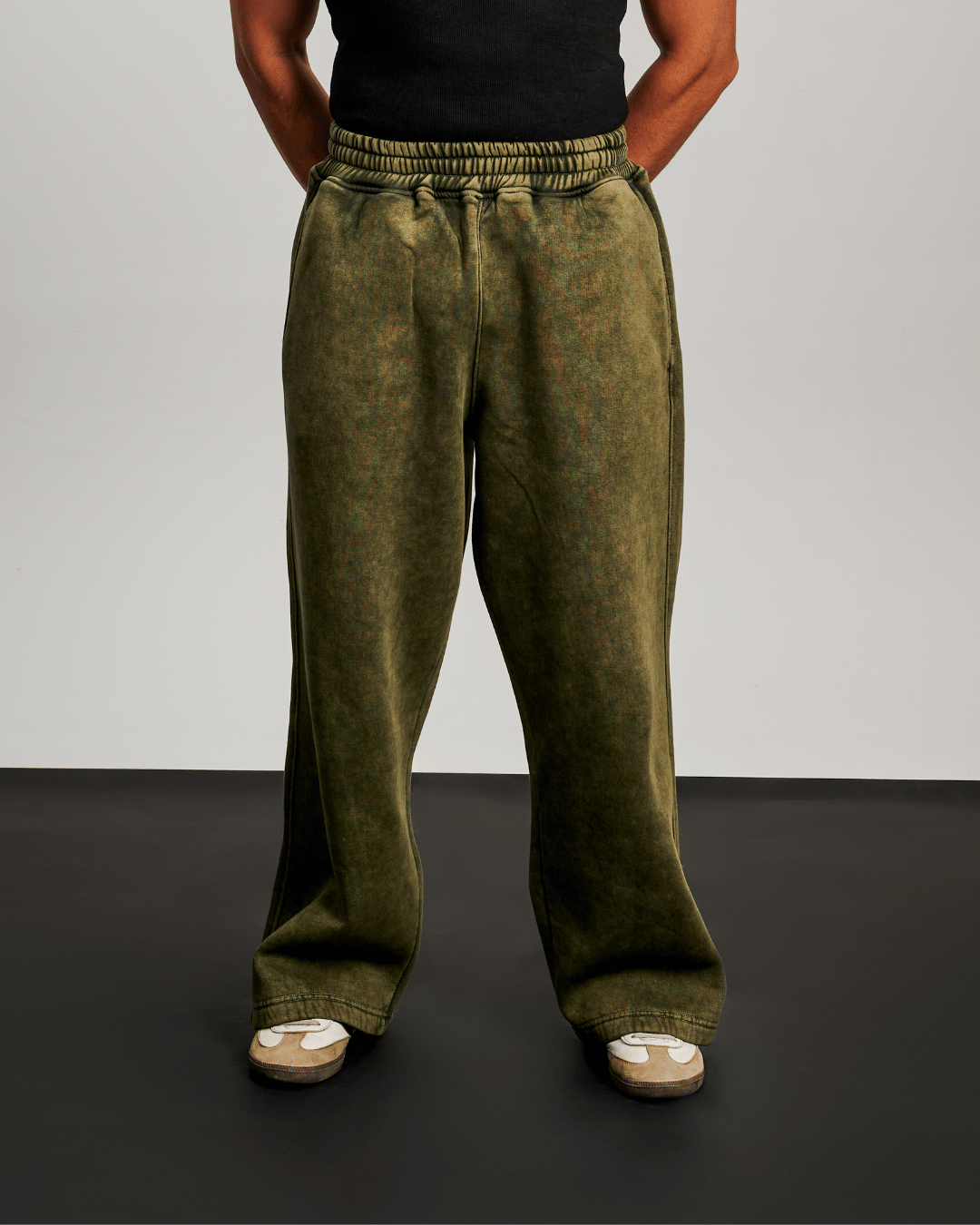 Washed Baggy Sweatpants - Olive