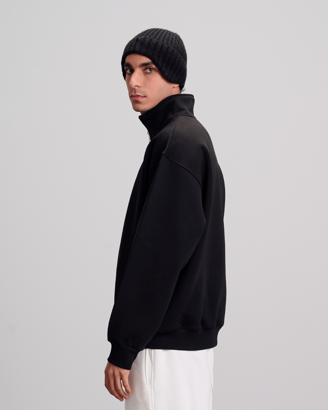 Quarter Zipper - Black