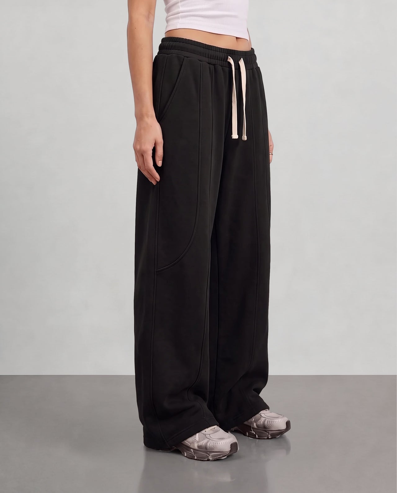 Loose Ends Sweatpants - Black