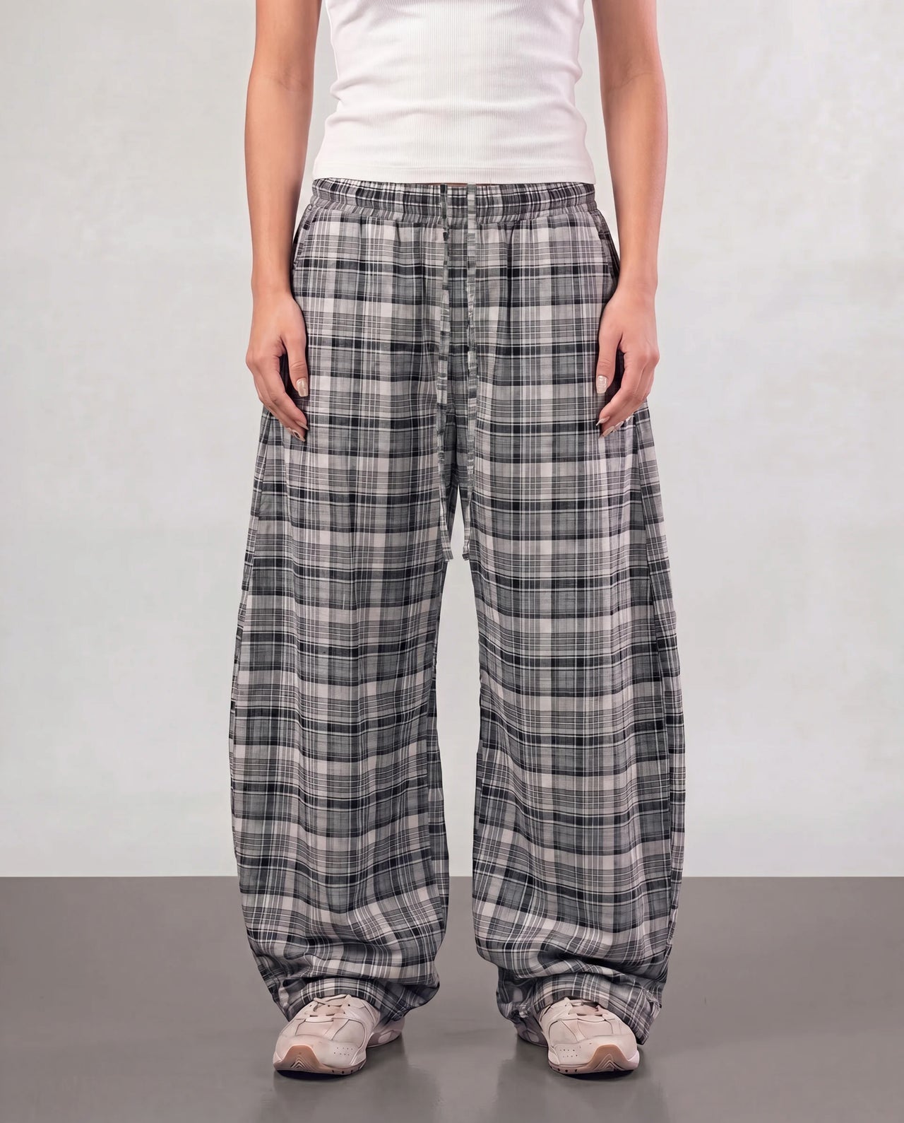 Plaid Wide-Leg Trousers - Grey
