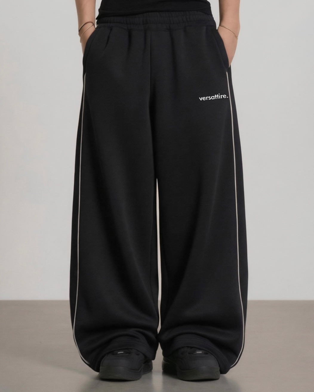Off-Duty Sweatpants - Black